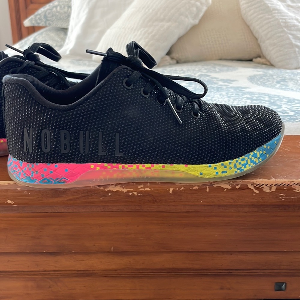Nobull women’s size 9